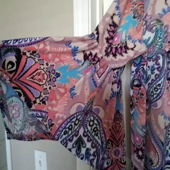 Plus Size Top - Picture 2 of 3